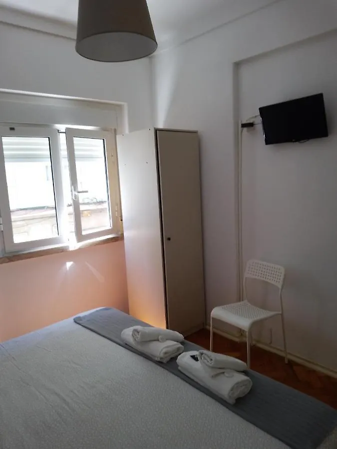 Oriente Dna Studios II Apartment Lisbon